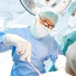 dr n.med. Łukasz Gmerek, chirurg, proktolog