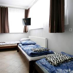 " HOTELIK ZIELONKA " -- POKOJE DLA FIRM I TURYSTÓW WARSZAWA