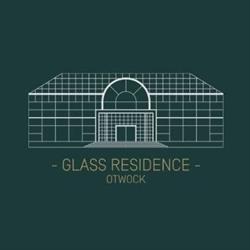 GLASS RESIDENCE
