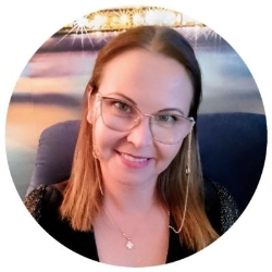 Kinga Świderska- psycholog, logopeda, surdo-neurologopeda, pedagog specjalny