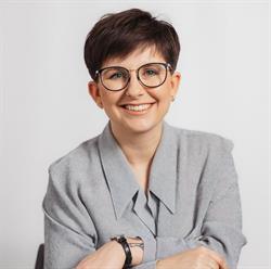 Iwona Czerepak - makijaż i stylizacja paznokci