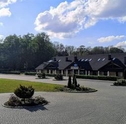 Restauracja & Apartamenty Dworek Hołny