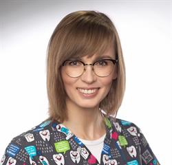 lek. dent. Martyna Wędrychowicz