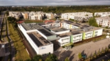 Widok na kampus szkolny z lotu ptaka