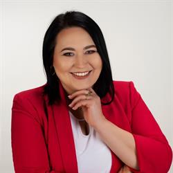 Marta Raczak - Ubezpieczenia, Prawo, Finanse