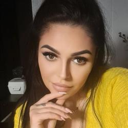 Perfect Lashes by Marika Mimier Nowak