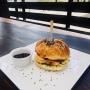 Burger z wolowiną Papay 35 zł