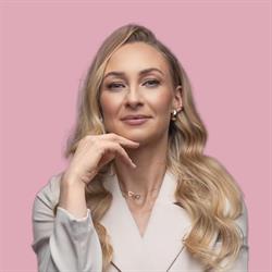 Marta Mencfeld Stylizacja Fryzur