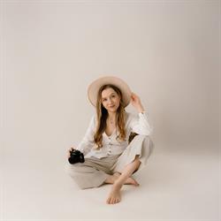 Dominika Gaik Fotografia Ślubna i Rodzinna & sesje w studio i plenerze
