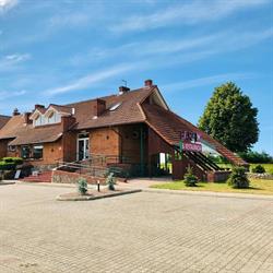 Petrico Camp Resort sp. z o.o. Zajazd z restauracją