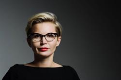 shuum.pl - kobiece sesje zdjęciowe i fotografia portretowa