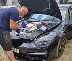 Krzywda Mariusz. Blacharstwo, lakiernistwo, mechanika