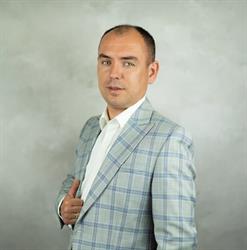 Sebastian Juszkiewicz - Agent Nieruchomości