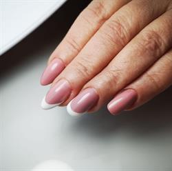 MANI STUDIO STYLIZACJA PAZNOKCI