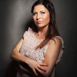 Stylizacja rzęs i profesjonalne szkolenia - Marta Felczerek