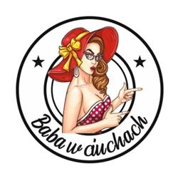 Baba w ciuchach