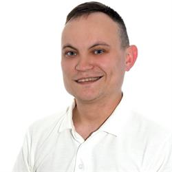 Fizjoterapeuta Paweł Żebrowski