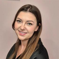 Karolina Stęperska make me up - rzęsy ,brwi