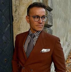 Ekskluzywny Krawiec, Exclusive Tailoring (Konieczne wcześniejsze umówienie spotkania)