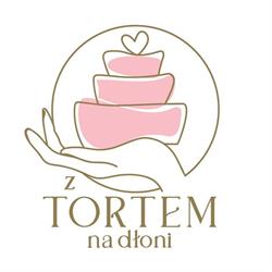 Z tortem na dłoni