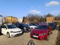 Plac z samochodami