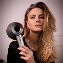 Radiuk Hair Concept