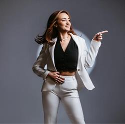 TA OD MANI Karolina Jochan