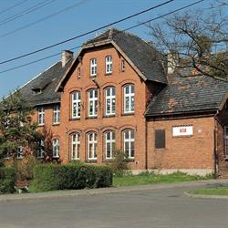 Świetlica gminna i biblioteka w Miedarach