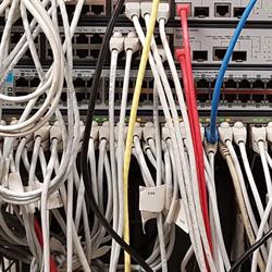 Serwis komputerowy. Partner Certum, podpis elektroniczny, pieczęć elektroniczna.