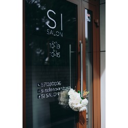 SI SALON – Fryzjer  Manicure  Wola