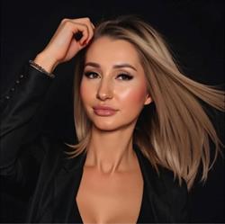 Ananti Sylwia Szymczak Permanent Artist & Trainer