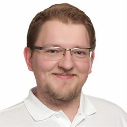 Fizjoterapeuta Paweł Jasiński