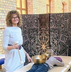 Integracja sensoryczna i masaż dźwiękiem, Centrum terapii "Pod dachem nieba"