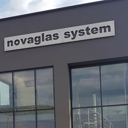 NG System NOVAGLAS SYSTEM Producent mocowań ze stali nierdzewnej do montażu szkła