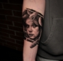 Graficzna Meduza w wykonaniu Afekt Tattoo