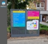 Tablice i pylony informacyjne.