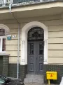 Wejście do kamienicy przy ulicy Mazurskiej 19 w Szczecinie