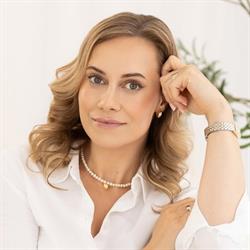 Dr Karolina Łęcka - Medycyna Estetyczna & Longevity