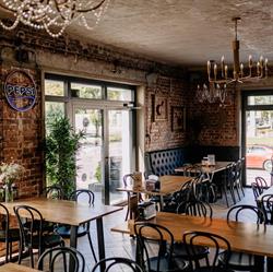 Resto & Pizza Valentino Narol
