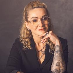 Aneta J Kajzer Makeup Artist AJK Studio Makijaż Masaż twarzy